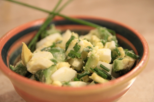 סלט אבוקדו, ביצה קשה ועירית2